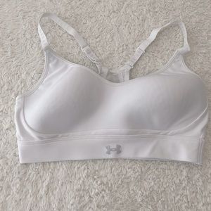 Under Armour sports bra size small💕